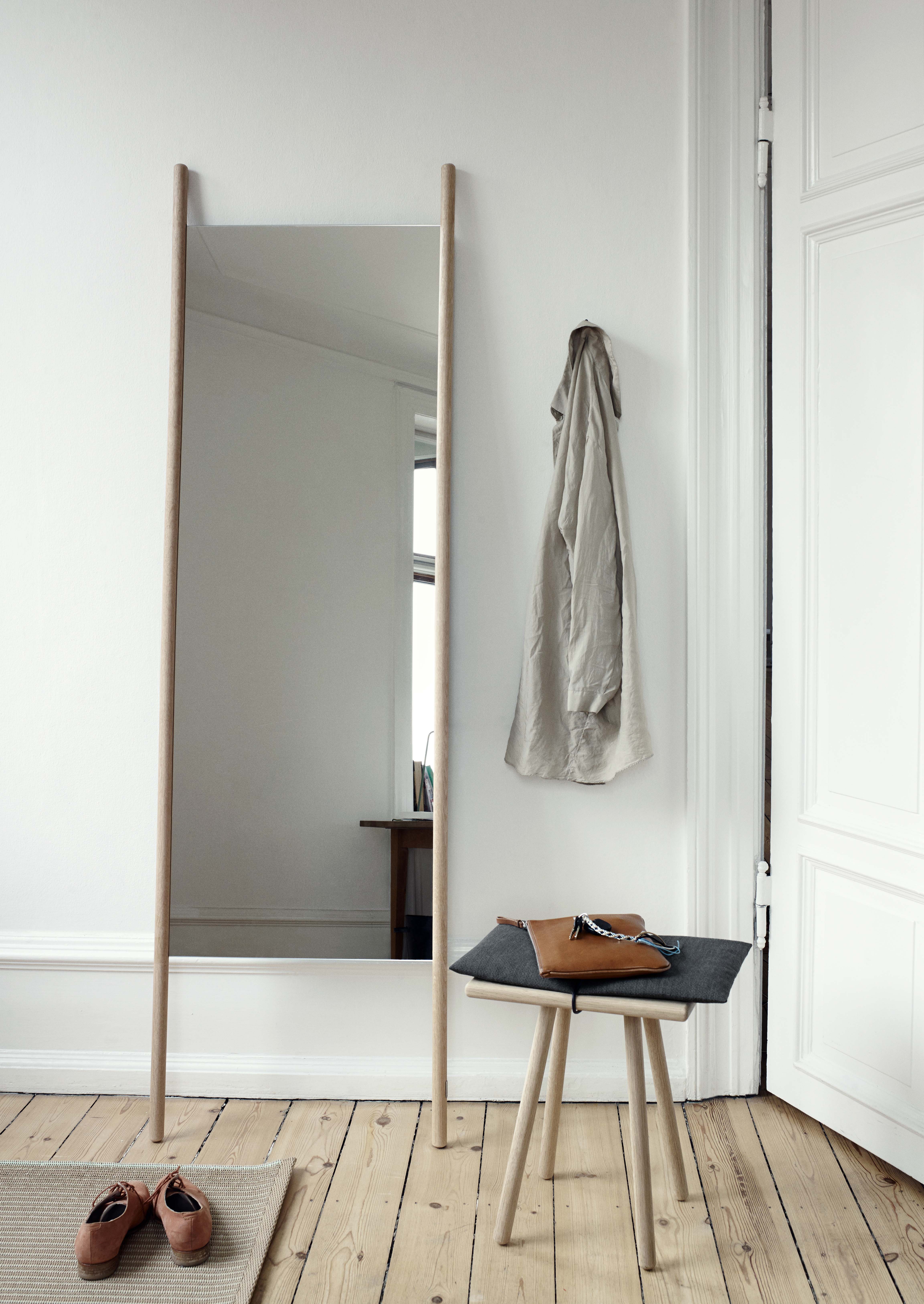 Georg Mirror_ Stool Oak